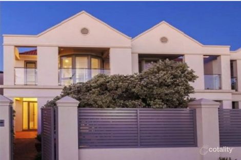 2/242 Seaview Rd, Henley Beach, SA 5022