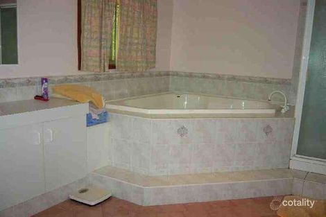 Property photo of 2 McCartney Court Cashmere QLD 4500