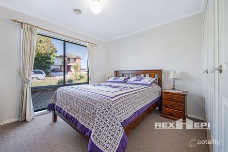 Property photo of 27 Jessica Drive Hampton Park VIC 3976
