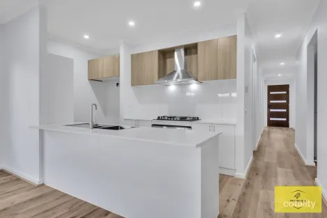 Property photo of 12 Mewat Circuit Thornhill Park VIC 3335