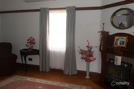 Property photo of 42 Evelyn Street Eugowra NSW 2806