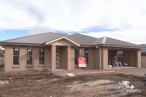 Property photo of 41 Brooklands Drive Orange NSW 2800