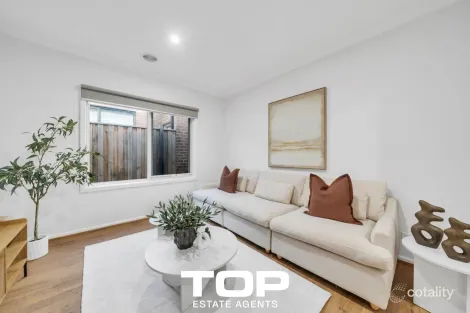 Property photo of 26 Orpington Drive Clyde North VIC 3978