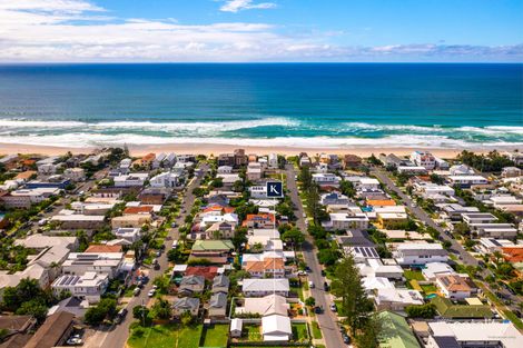 Property photo of 31 Seaside Avenue Mermaid Beach QLD 4218