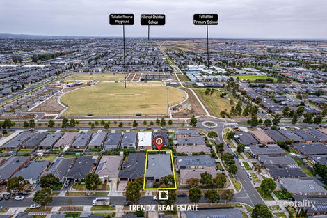 Property photo of 4 Celsius Drive Cranbourne North VIC 3977