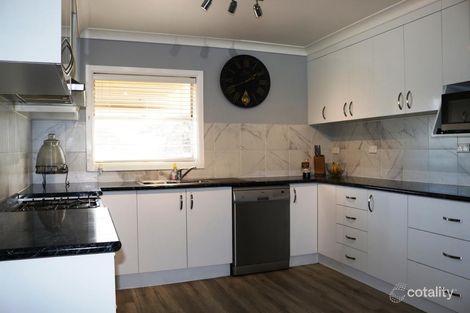 Property photo of 3 Normoyle Crescent Young NSW 2594