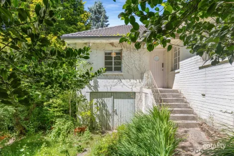 15 Everglades Ave, Leura, NSW 2780