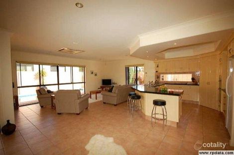 Property photo of 6 Rebholz Drive Benowa QLD 4217