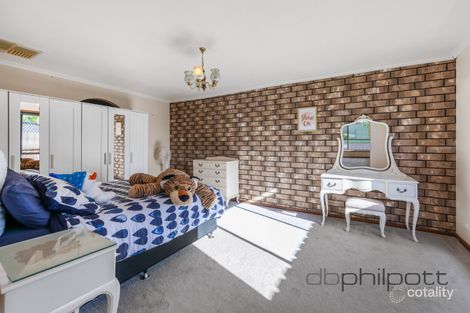 Property photo of 8 Frontignac Court Wynn Vale SA 5127