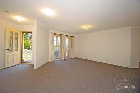 Property photo of 9 Hillview Crescent Macquarie Hills NSW 2285