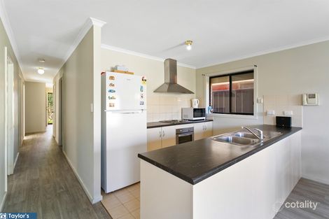 Property photo of 13 Hamra Drive Smithfield SA 5114