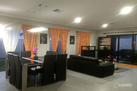 Property photo of 13 Rayner Promenade Lakelands WA 6180