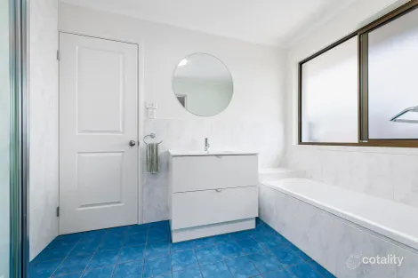 Property photo of 23 Murtha Drive Elanora QLD 4221