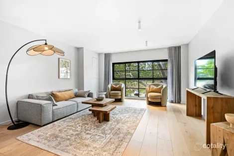Property photo of 34/48-64 Wentworth Park Road Glebe NSW 2037