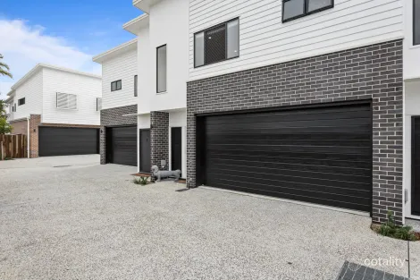 3/3 Peachfield Dr, Morayfield, QLD 4506