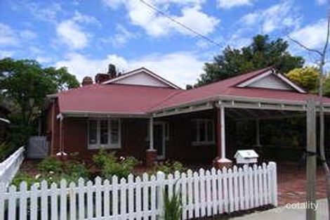 9 Gwenyfred Rd, Kensington, WA 6151