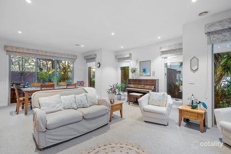 Property photo of 2 Breckenridge Place Macleod VIC 3085