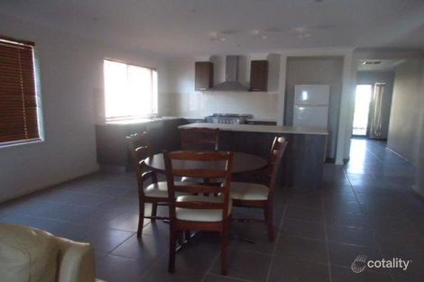 Property photo of 10 Alice Mary Road Cranbourne West VIC 3977