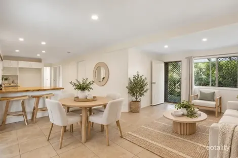 27 BARRINE DR, WORONGARY, QLD 4213