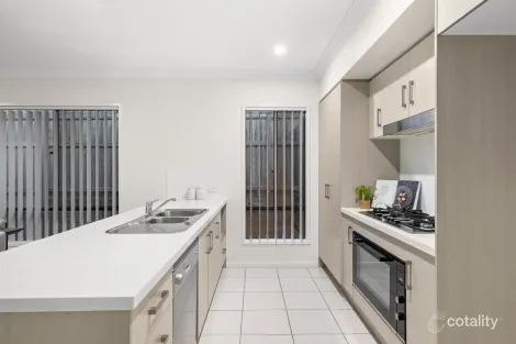 Property photo of 34 Rhea De Wit Drive Ripley QLD 4306