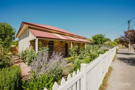 Property photo of 7 Henry Street Auburn SA 5451