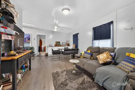 Property photo of 85 Elouera Avenue Buff Point NSW 2262