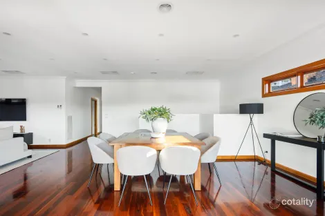 Property photo of 70 Willonga Street Strathmore VIC 3041