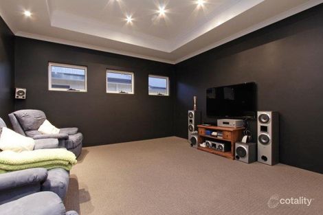 Property photo of 90 Waldburg Drive Tapping WA 6065