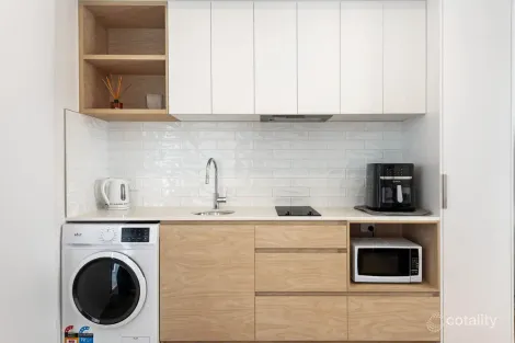 32 Kombi St, Bokarina, QLD 4575