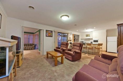 Property photo of 3 Warngar Close Carrum Downs VIC 3201