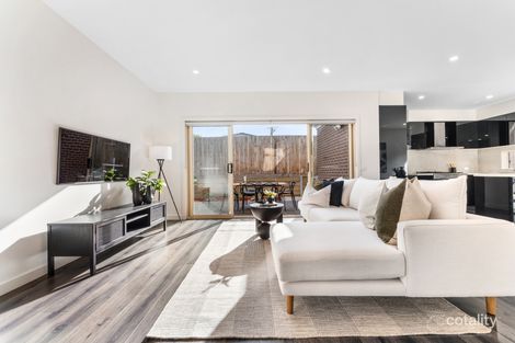 Property photo of 19 Hill View Crescent Ferntree Gully VIC 3156