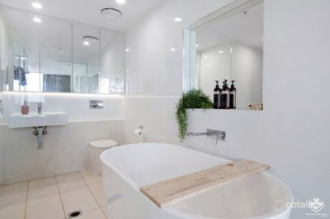 Property photo of 205/388 Marine Parade Labrador QLD 4215