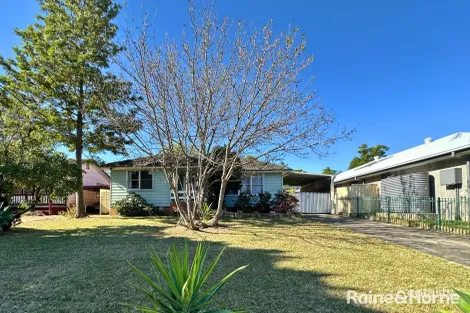 Property photo of 22 Sampson Crescent Bomaderry NSW 2541