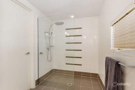 Property photo of 6020 Lucerne Circuit Hope Island QLD 4212