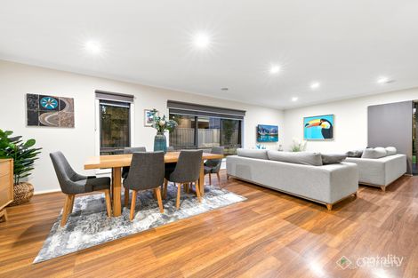 Property photo of 3 Hood Place Pakenham VIC 3810