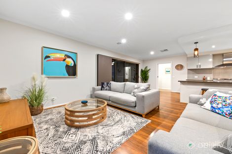 Property photo of 3 Hood Place Pakenham VIC 3810
