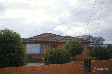 Property photo of 2/13 Stradbroke Drive St Albans VIC 3021