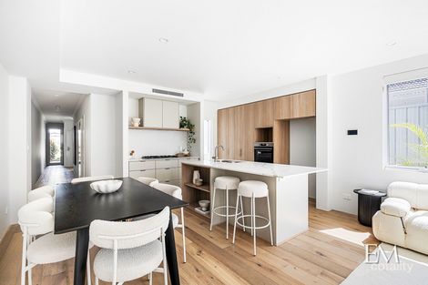 Property photo of 138 Grand Promenade Doubleview WA 6018