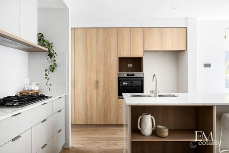 Property photo of 138 Grand Promenade Doubleview WA 6018