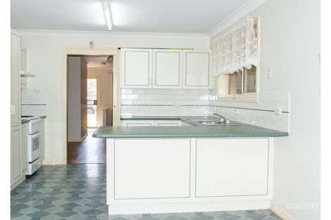 Property photo of 4 Quail Court Dubbo NSW 2830
