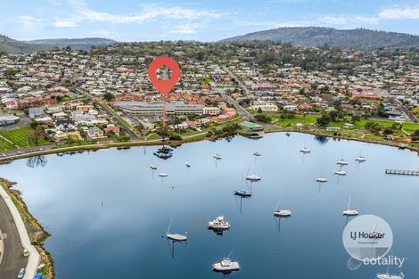 11 Esplanade, Lindisfarne, TAS 7015