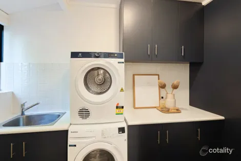 Property photo of 1 Caryn Place Wattle Park SA 5066