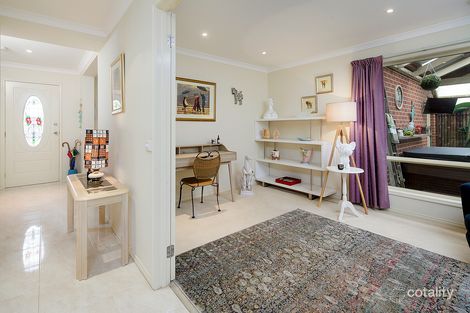 Property photo of 2 Regal Place Somerville VIC 3912