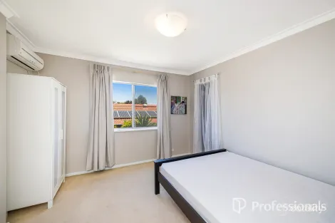 Property photo of 18 Venus Way Hillarys WA 6025