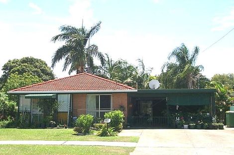 11 Sunbird Ave, Paradise Point, QLD 4216