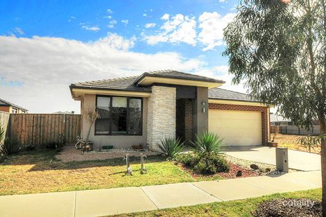 Property photo of 16 Oradala Rise Werribee VIC 3030