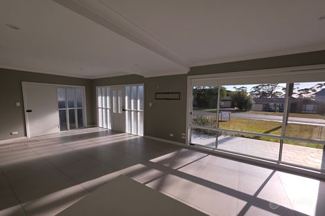 Property photo of 4 Barnett Street Vincentia NSW 2540