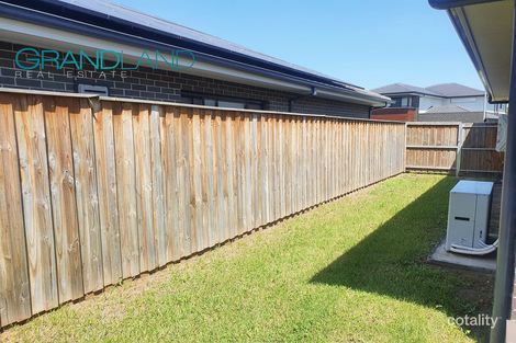 19 Greystanes Way, Carnes Hill, NSW 2171