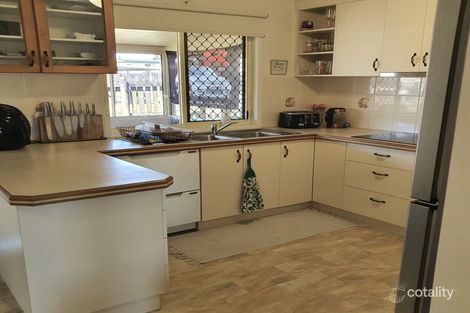 Property photo of 2/8 Ribbon Court Glenella QLD 4740