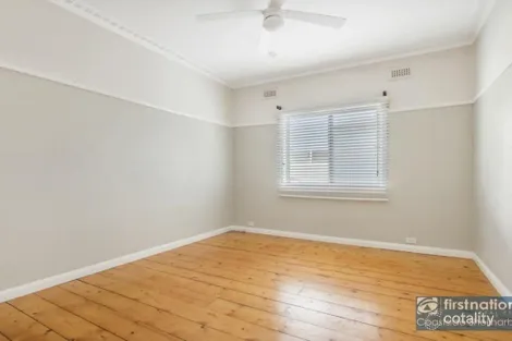 Property photo of 8 Wollongong Street Shellharbour NSW 2529